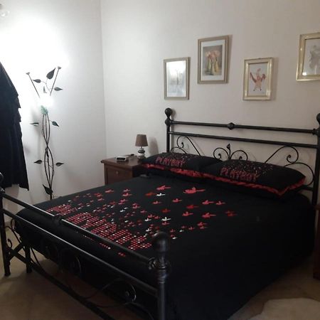 Casa Ale Bed & Breakfast Brindisi Ngoại thất bức ảnh