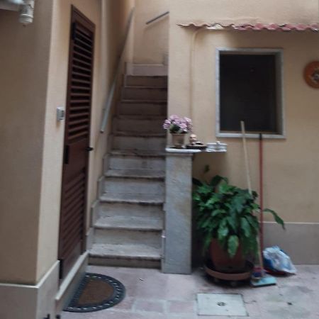 Casa Ale Bed & Breakfast Brindisi Ngoại thất bức ảnh
